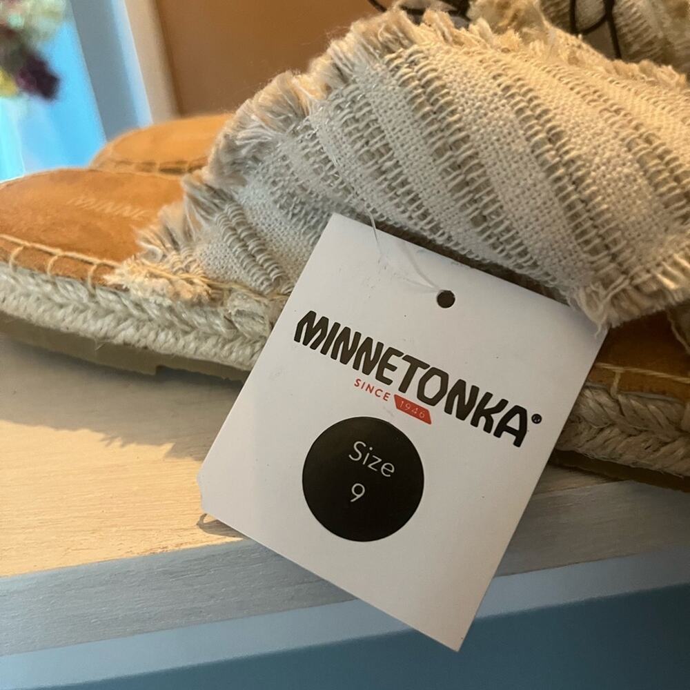 NWT Minnetonka Slides NWT - image 2